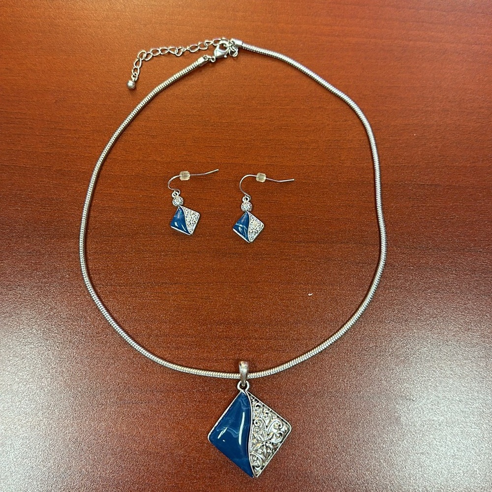 Women's Social Gallery Blue Marbled Necklace Earrings Set Fashion Jewelry